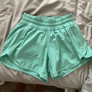 Gently Used/Perfect Condition Lulu Lemon Size 4 Tracker Shorts in Aqua-Mint!